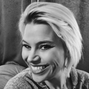 Meet your Posher, Lorraine